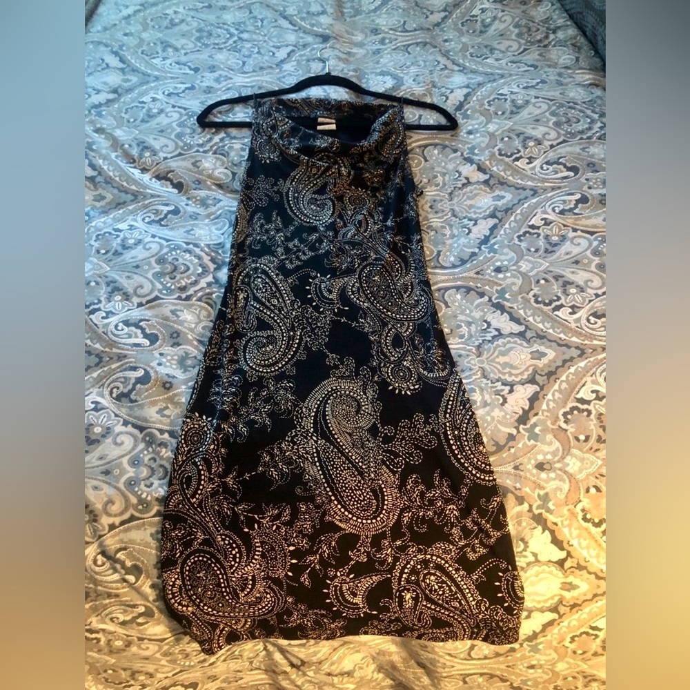 Women’s small dress, paisley print